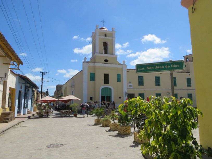 Plaza San Juan de Dios, Camagüey, Cuba